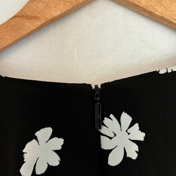 KARL LAGERFELD PARIS womens black white Floral-Print Crepe Dress midi size 6 - Picture 11 of 12